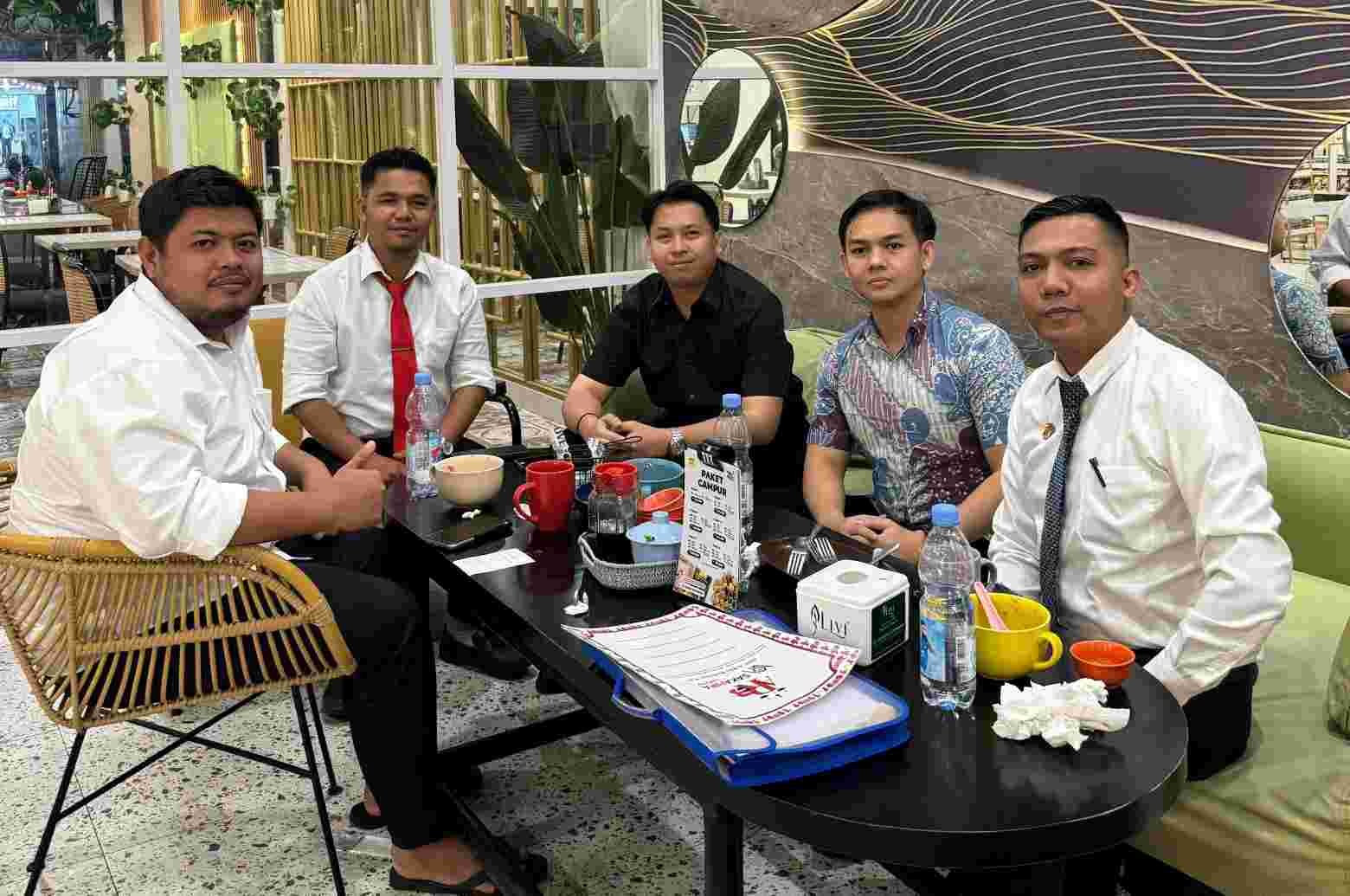 Tim SAKAHIRA LAWFIRM