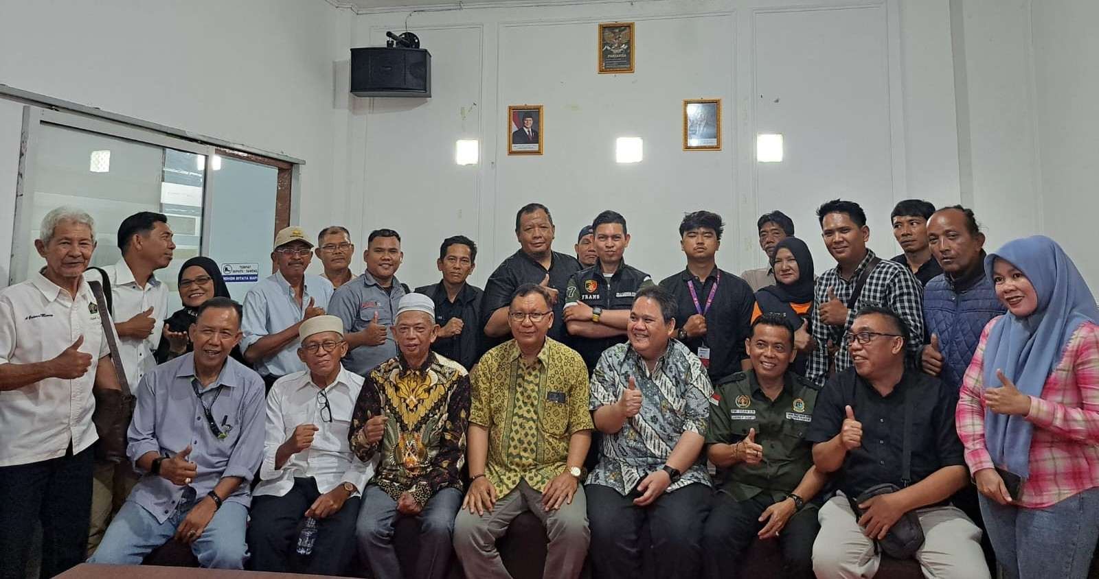 Owner RS Ar Royan dr H Restu Iman, Sp.PD.KKV. FINASIN, melaksanakan temu wicara dengan wartawan PWI Ogan Ilir.