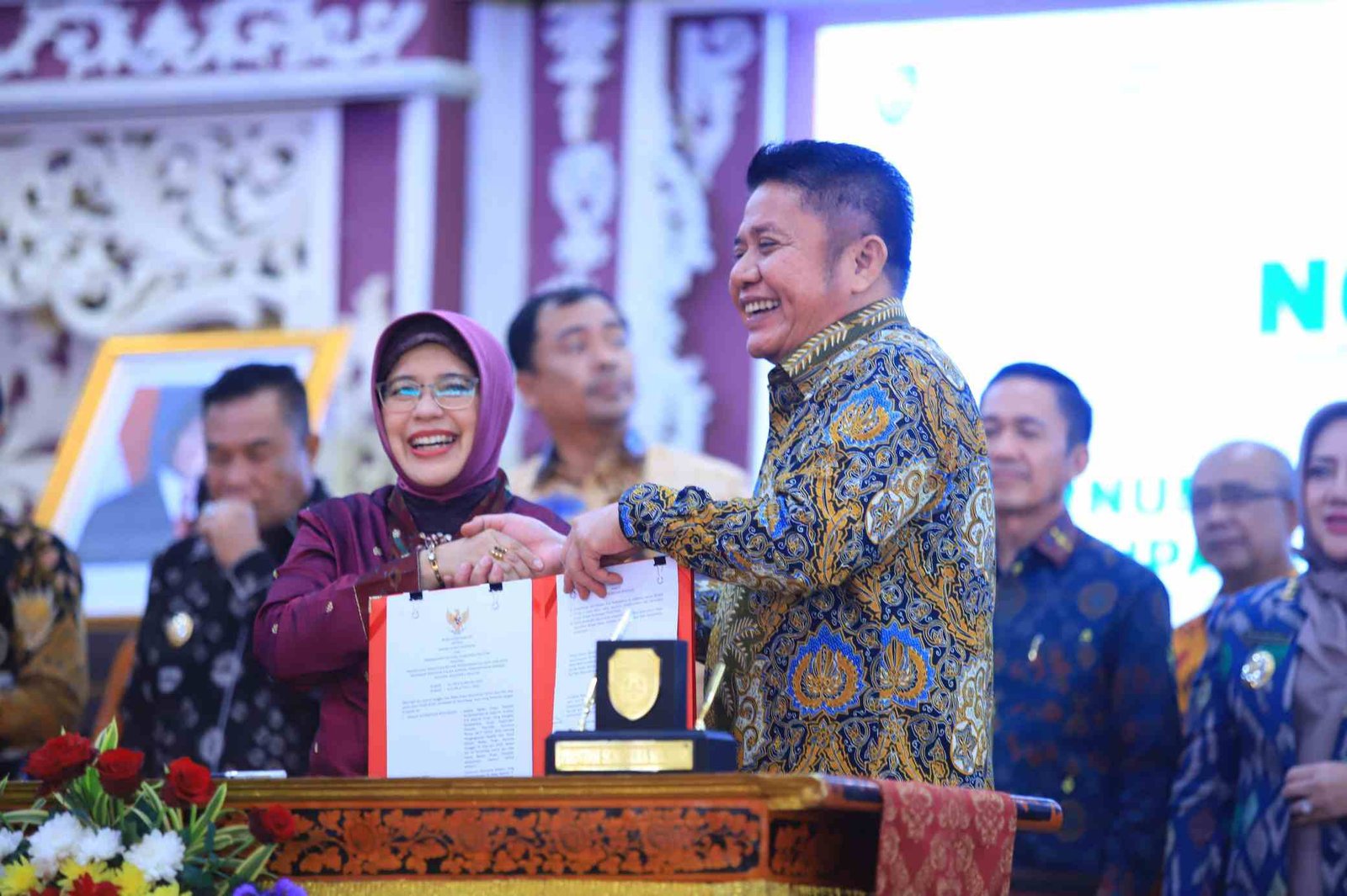 penandatanganan nota kesepakatan antara Gubernur Sumsel dengan BPS RI serta seluruh Bupati dan Wali Kota se-Sumsel di Griya Agung, Jumat (12/9/2025),