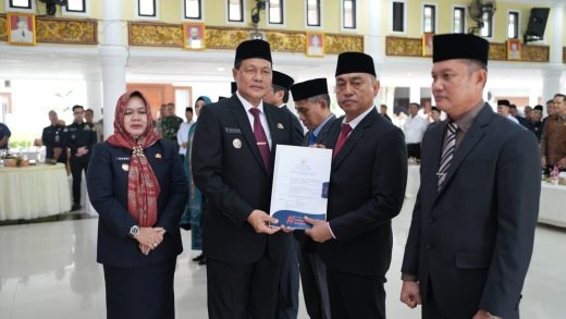 Bupati Muara Enim H. Edison melantik 7 (tujuh) Pejabat Pimpinan Tinggi Pratama