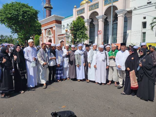 Ulama, Habaib, dan Masyarakat Gelar Istighosah serta Doa Bersama untuk Haji Halim