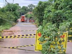 Jalan Soak Bujang Diperbaiki, Warga Dihimbau Cari Jalan Alternative, Namun Pembangunan Tidak Transparan