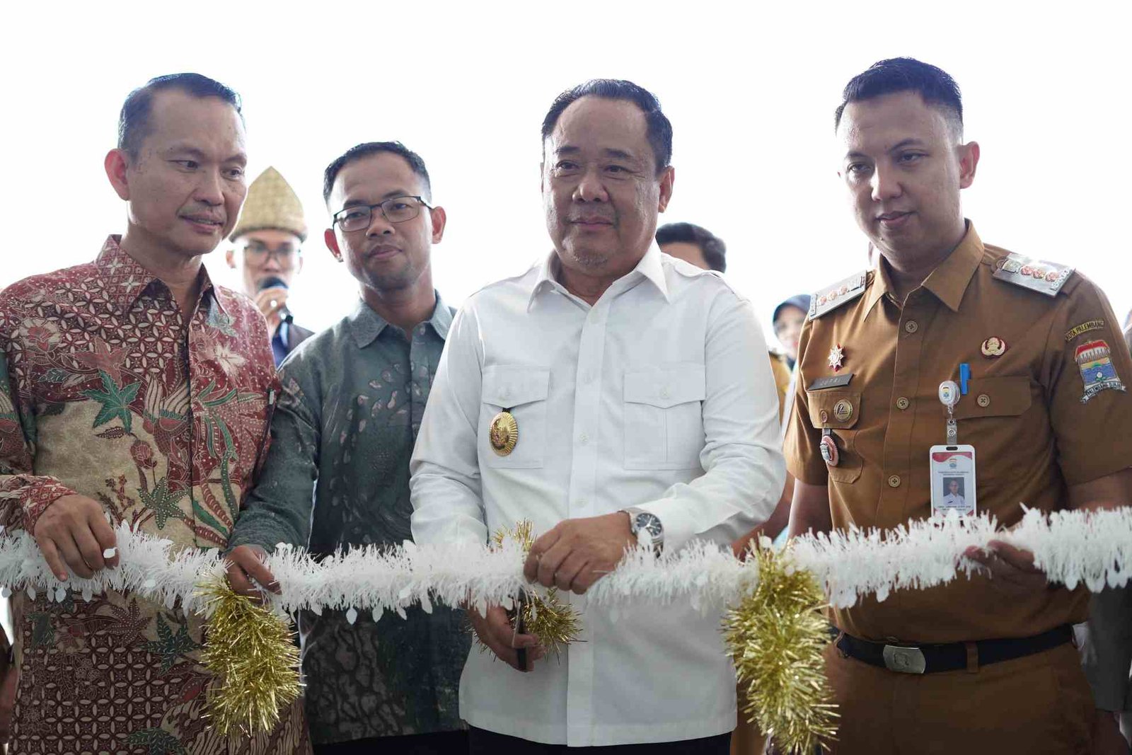 Wakil Gubernur Sumatera Selatan (Sumsel), H. Cik Ujang, resmikan Satuan Layanan Pemenuhan Gizi (SPPG) TPH Sofyan Kenawas di Kecamatan Gandus