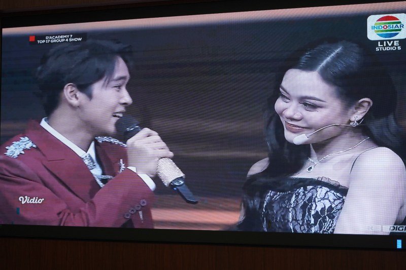 Suasana Meriah Nobar Dukungan Arbil Fahrizal di D’Academy 7