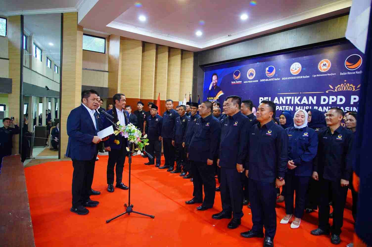 Bupati Musi Banyuasin (Muba) H M Toha Tohet resmi dilantik sebagai Ketua Dewan Pimpinan Daerah (DPD) Partai Nasional Demokrat (NasDem) Kabupaten Muba