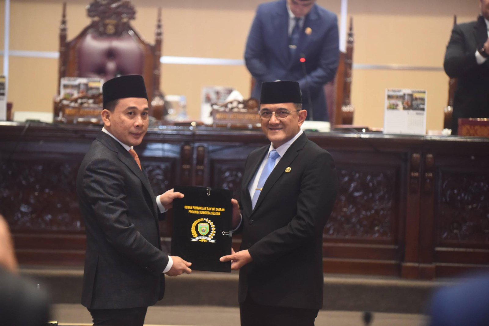 Rapat Paripurna XXI DPRD Sumsel Tetapkan 9 Ranperda 2025 dan Renja 2026