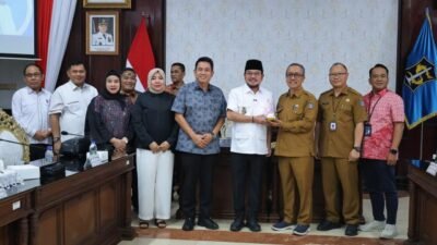 Wakil Wali Kota Palembang, Prima Salam, melakukan kunjungan kerja ke Pemerintah Kota Surabaya, Selasa (30/9/2025)