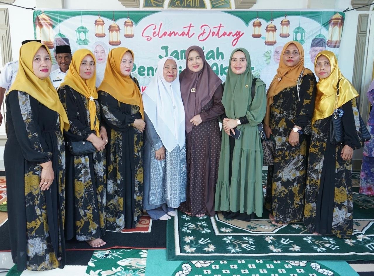 TP PKK Asahan Hadiri Pengajian Akbar di Desa Padang Sipirok