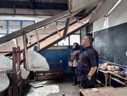 Gerak Cepat, Kadisdik Baru Langsung Tinjau Bangunan Sekolah Ambruk