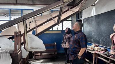 Kepala Dinas Pendidikan Kota Palembang, M Affan Prapanca yang baru sepekan menjabat posisinya tersebut langsung meninjau sekolah-sekolah yang kondisi bangunannya memperihatinkan