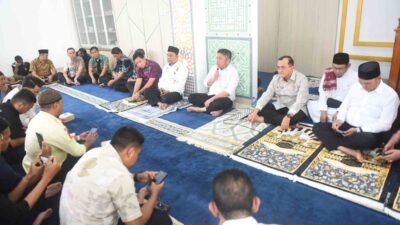 Gubernur Sumsel H. Herman Deru safari Jumat di Masjid Al-Hayza Kantor Gubernur Sumsel, Jumat (3/10/2025)