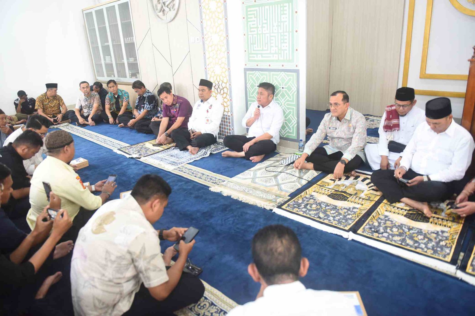 Gubernur Sumsel H. Herman Deru safari Jumat di Masjid Al-Hayza Kantor Gubernur Sumsel, Jumat (3/10/2025)