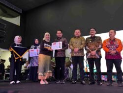 Gus Fawait Raih Penghargaan Mohamad Syafei Awards 2025, Kepala Daerah Inspiratif Bidang Pendidikan