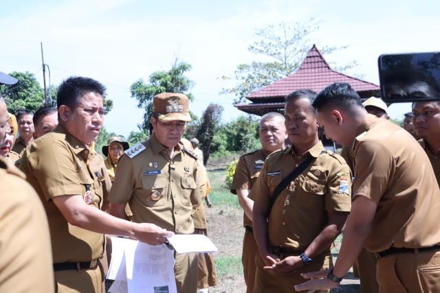 Wali Kota Palembang Ratu Dewa, Senin (27/10/2025), meninjau langsung dan mempercepat kajian terkait dua lokasi aset Pemkot