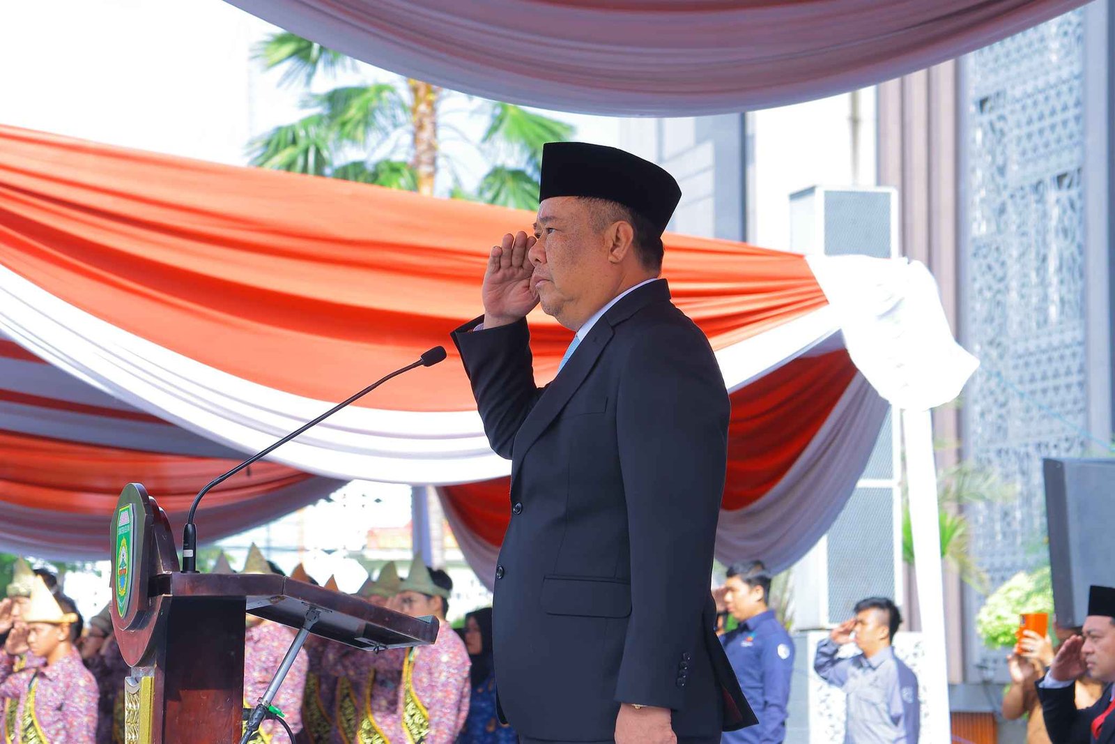 Wakil Gubernur Sumatera Selatan (Sumsel) H. Cik Ujang bertindak sebagai inspektur upacara (Irup) pada peringatan Hari Sumpah Pemuda