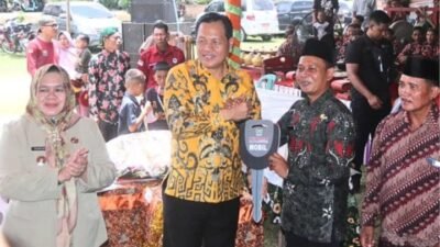 Bupati Muara Enim, H. Edison menyambangi Desa Sumaja Makmur, Kecamatan Gunung Megang, Kamis (30/10)