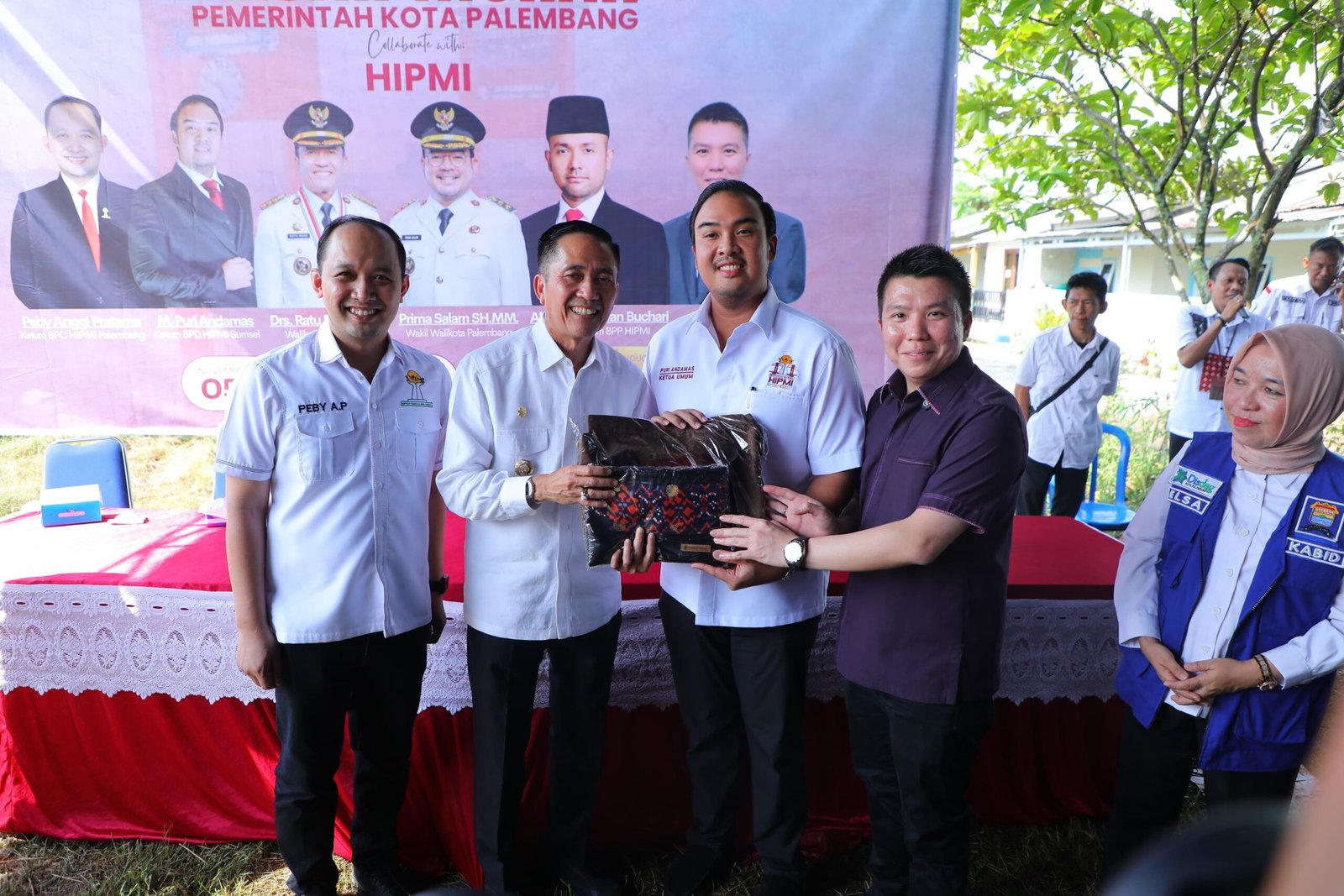 Warga Sambut Antusias, Pemkot Palembang dan HIPMI Gelar Pasar Murah di Griya Borang Indah