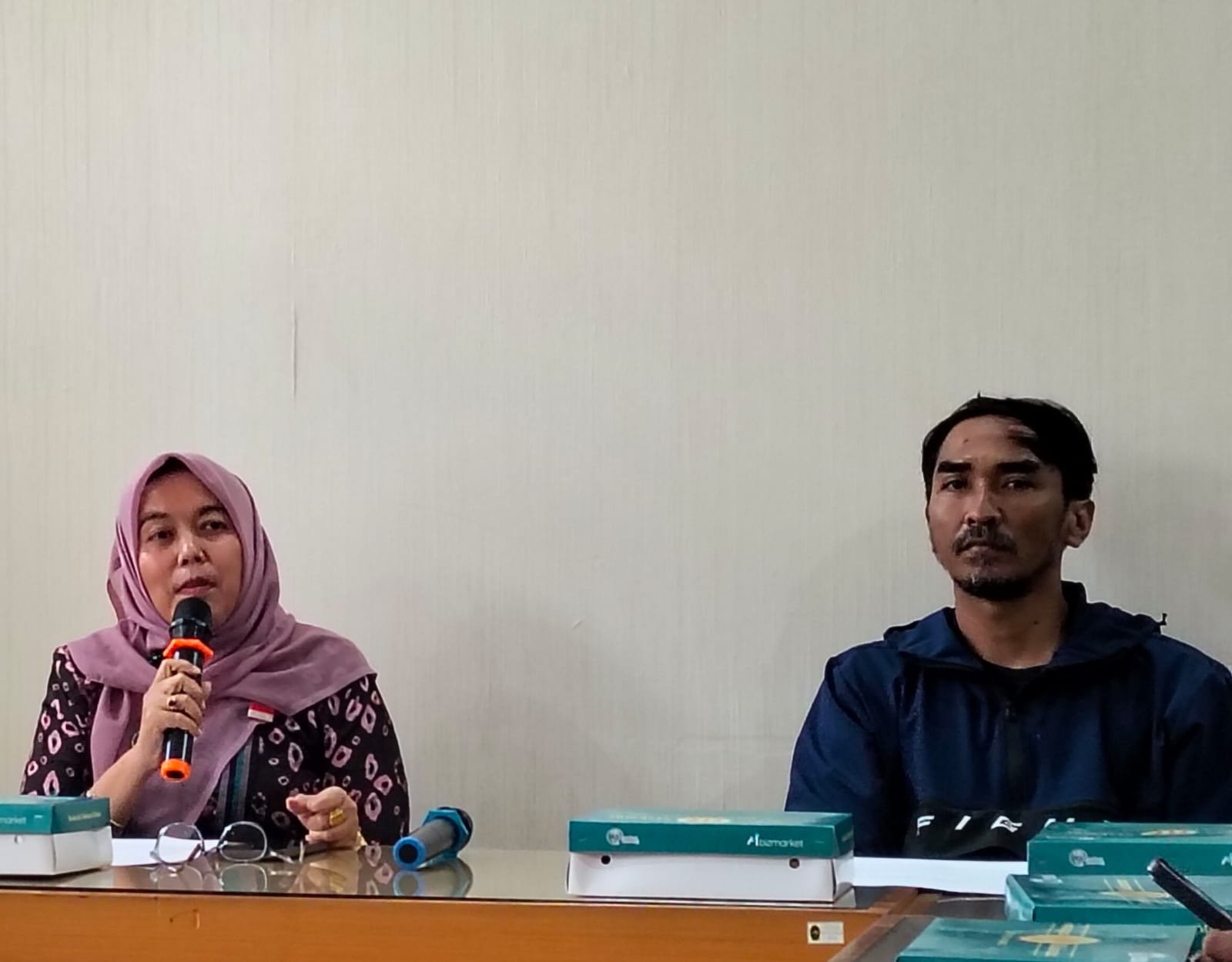 Momen Yurnelis Piliang saat menyampaikan keterangan pers terkait event wisata Kota Yogyakarta.