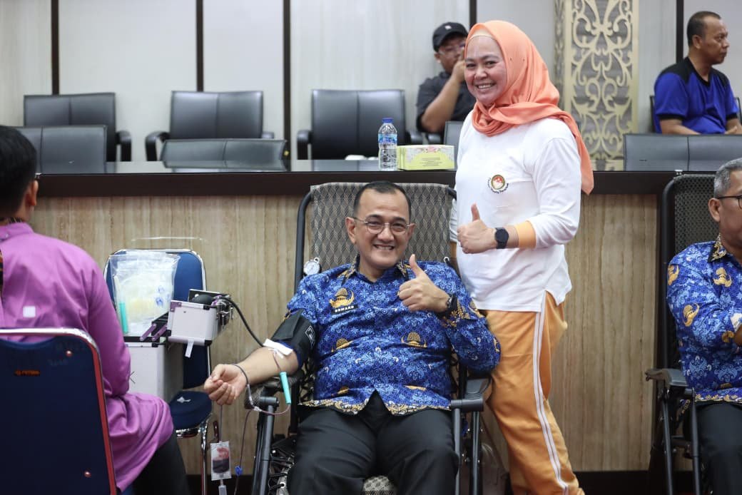 Edward Candra dalam launching nasional sejuta vaksin kanker serviks untuk ASN yang digelar secara virtual dari Auditorium Graha Bina Praja, Jumat (28/11/2025).