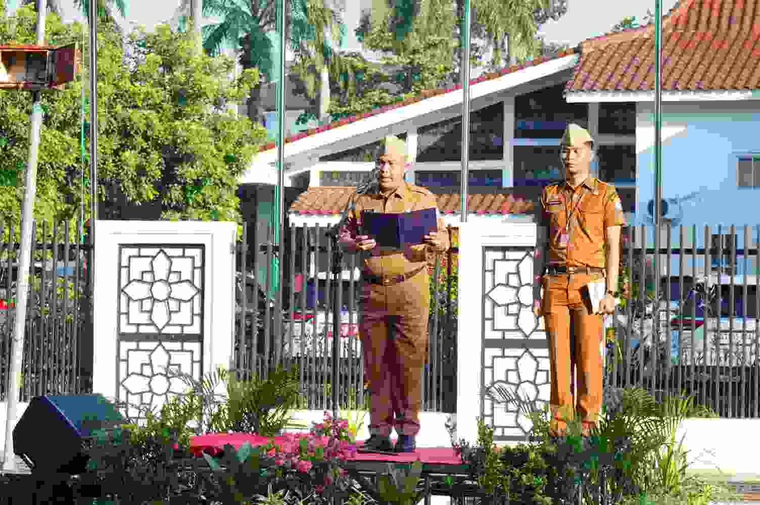 Sekretaris Daerah (Sekda) Kota Palembang, Aprizal Hasyim secara langsung Pimpin Kegiatan Apel rutin Aparatur Sipil Negara