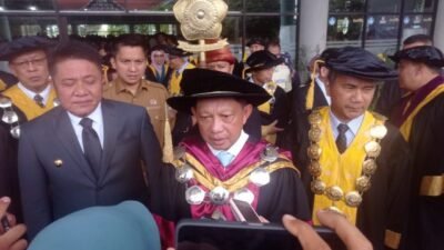 Mendagri Tito Karnavian Berikan Orasi Ilmiah dalam Acara Puncak Dies Natalis UNSRI ke-65
