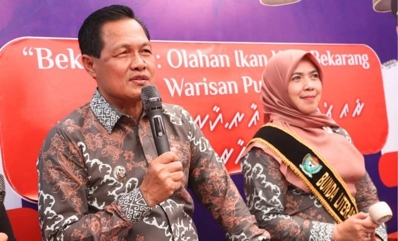 Heni Pertiwi Dikukuhkan Bunda Literasi Muara Enim, Tradisi Bekarang dan Kuliner Bekasam Warnai Festival Literasi Sumsel