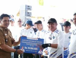 Komitmen Bangun Desa, Herman Deru Serahkan Bantuan Desa dan Sarana Pertanian di OKU Selatan