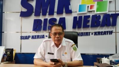 Kepala SMK Negeri 2 Palembang, H. Suparman, S.Pd., M.Si,