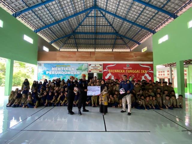 KAI Daop 6 Yogyakarta Intensifkan Edukasi Keselamatan dan Salurkan Bantuan CSR ke SD Muhammadiyah Argosari