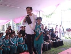 Tekan AKI dan AKB, Bupati Jember Edukasi Pelajar SMP Kesehatan Reproduksi