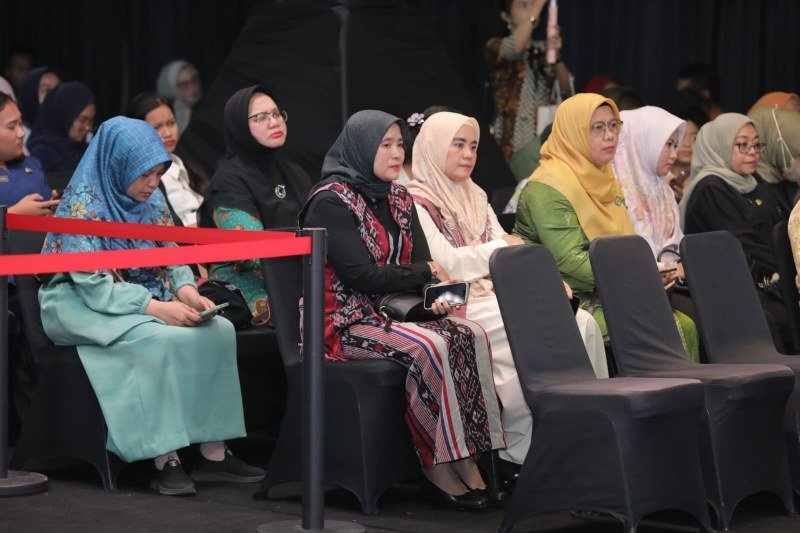 Kreativitas Wastra Sumut Bersinar, Ketua TP PKK Asahan Beri Dukungan Penuh