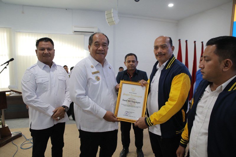 Bupati Asahan Taufik Zainal Abidin menghadiri secara resmi Peringatan Bulan Bakti Karang Taruna ke-65 yang diselenggarakan di Aula Melati Kantor Bupati Asahan.