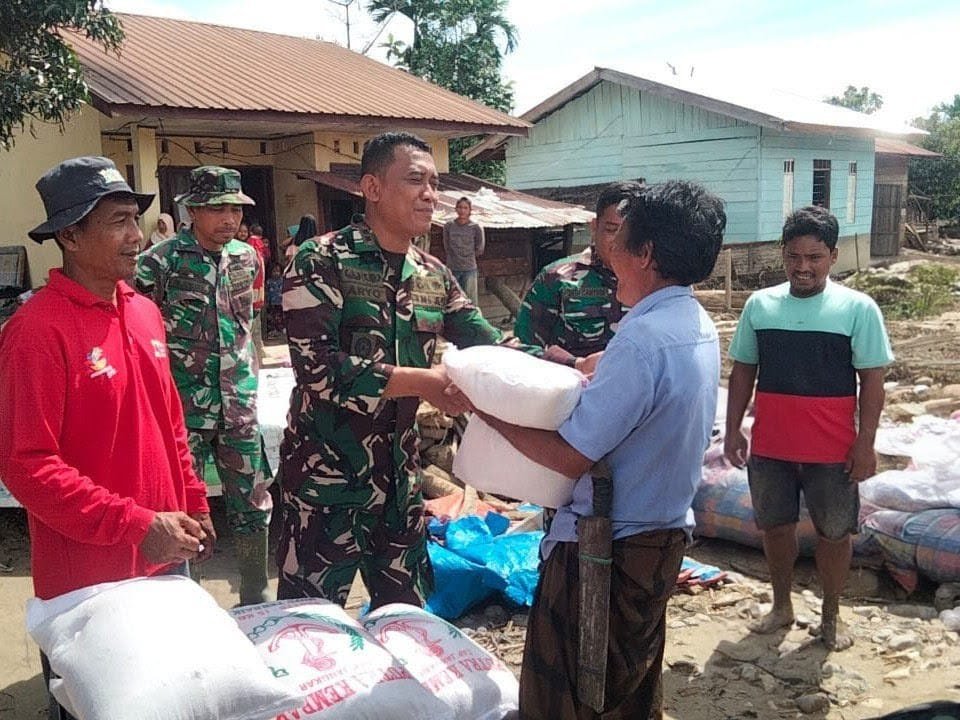 Kodim 0108/Agara Salurkan Bantuan Beras Kepada Korban Banjir