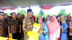 Bupati Muba Buka Operasi Pasar Murah di Plakat Tinggi,