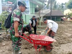 Kehadiran Kepala Daerah Semangati Warga Musibah Banjir