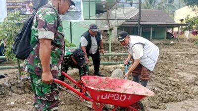 Kehadiran Bupati di Desa Leuser Pasca Banjir Bandang
