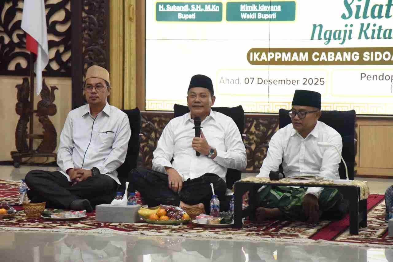 Bupati Sidoarjo H. Subandi menghadiri silaturahim Ikatan Keluarga Alumni Pondok Pesantren Mamba’ul Ma’arif (IKAPPMAM) Cabang Sidoarjo.