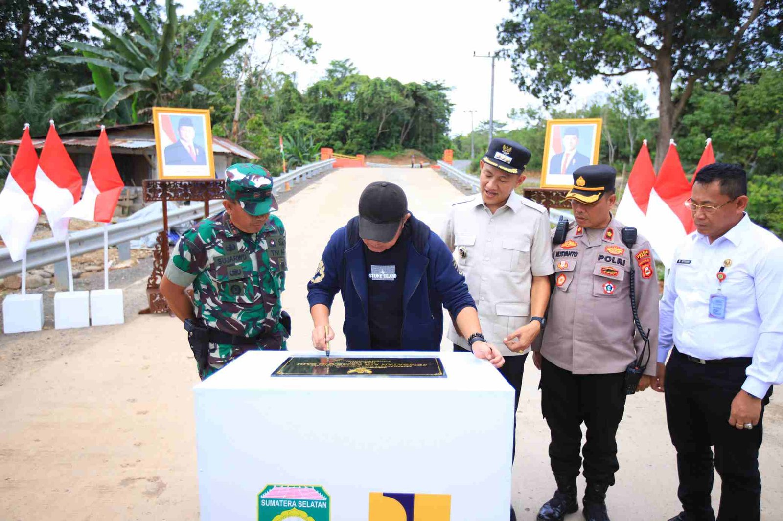 Gubernur Sumsel Resmikan Jembatan Tumpang Sari Kabupaten Pali