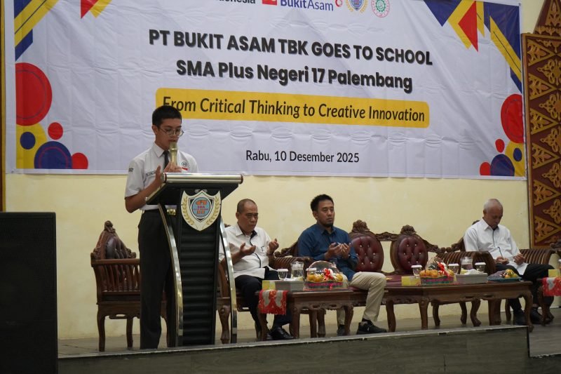 PTBA Ajak Generasi Muda Berpikir Kritis dan Inovatif Lewat Seminar Karya Tulis Ilmiah di Palembang
