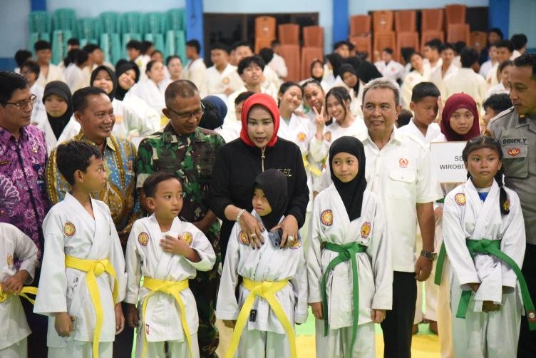 Wabup Mimik Buka Kejurkab Jujitsu Piala KONI Sidoarjo 2025