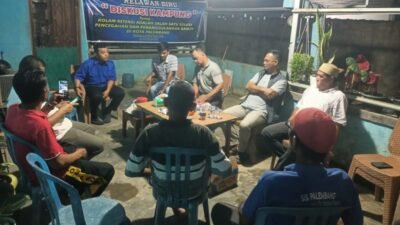 Diskusi Kampung Relawan Biru.