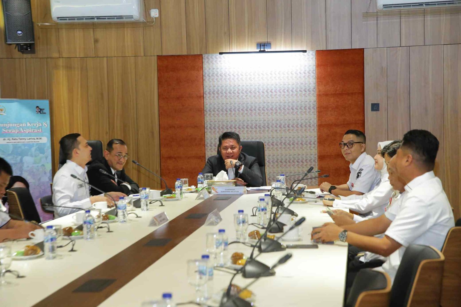 Gubernur Sumatera Selatan (Sumsel) Herman Deru mengikuti Rapat Koordinasi Evaluasi Realisasi APBD Tahun Anggaran 2025