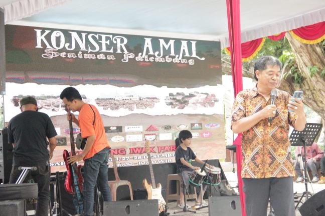 Ketika Seni Menjadi Doa, Empati Mengalir di Panggung Kambang Iwak