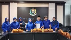 Relawan Biru melayangkan aspirasi resmi ke DPRD Kota Palembang.