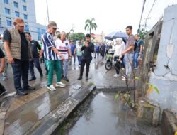 Walk & Check: Ratu Dewa Jalan Kaki 5 Km Lebih Tinjau Infrastruktur di Pusat Kota