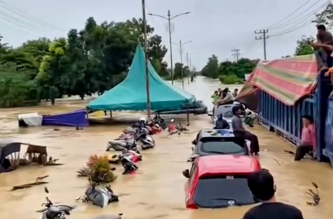 Kondisi banjir di Kabupaten Ogan Komering Ulu (OKU) Timur, Sumatra Selatan. Foto: Ist