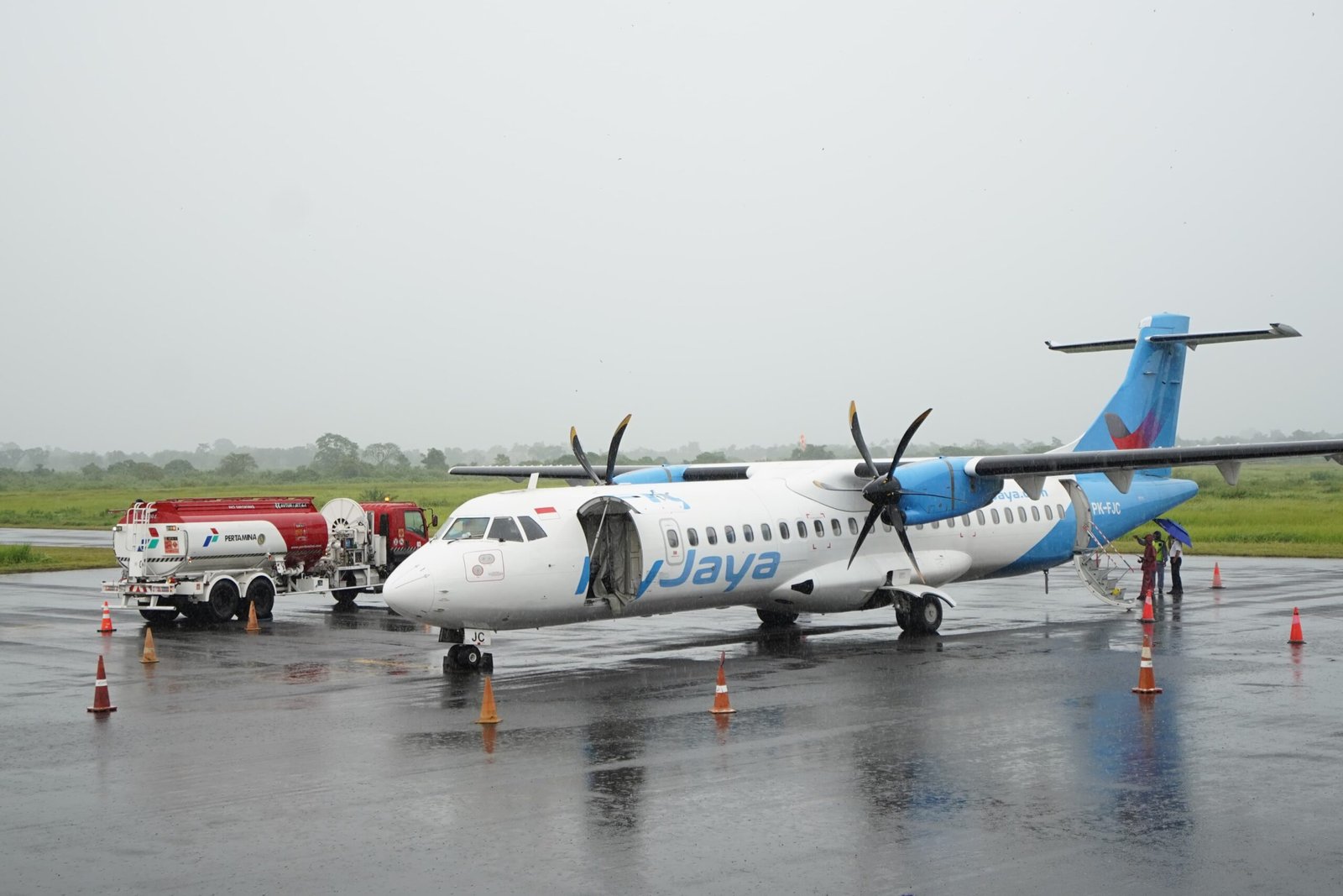 pesawat di Bandara Notohadinegoro Jember, Kamis (15/1/2026).