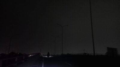 Situasi flyover kecamatan di saat malam hari