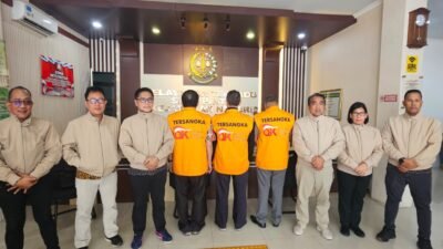 OJK Serahkan Tersangka Perkara Tindak Pidana Pasar Modal PT Sriwahana Adityakarta, Tbk