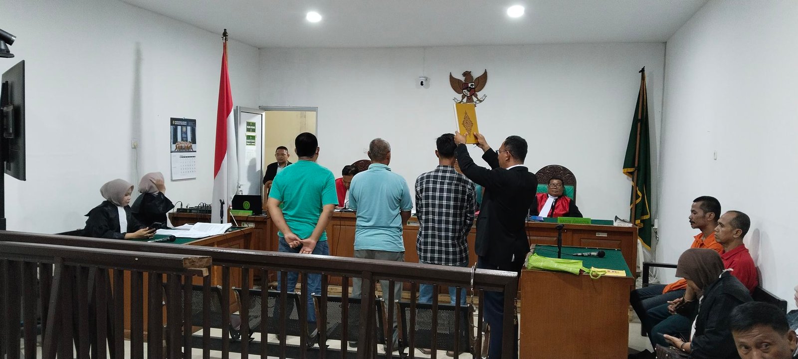 Sidang perdana kasus penggelapan ayam potong di Pengadilan Negeri (PN) Palembang, Senin (12/1/2026).